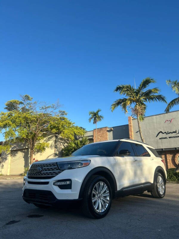 2020 Ford Explorer Limited's photo