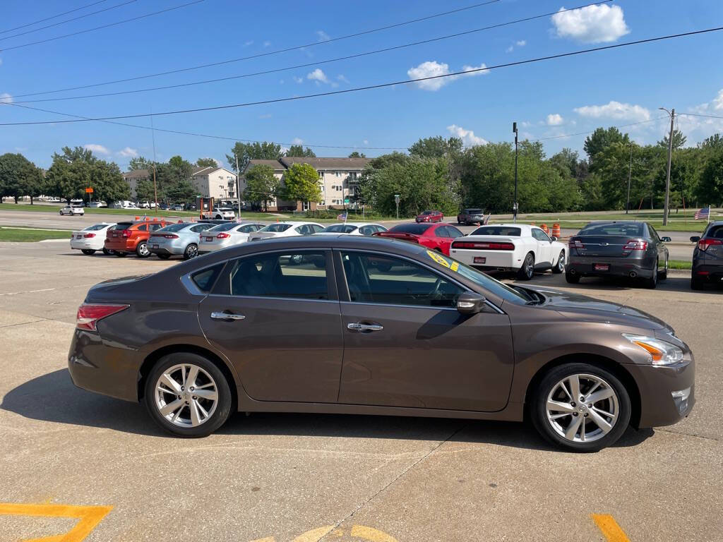 2015 Nissan Altima for sale at Martinson's Used Cars in Altoona, IA