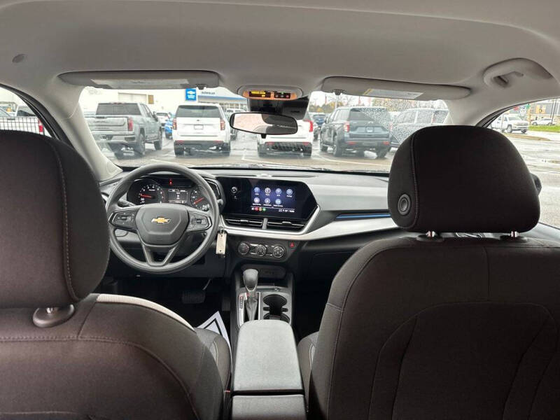 2024 Chevrolet Trax LS