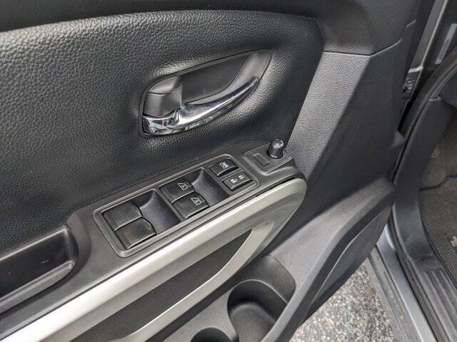 2022 Nissan Titan 15
