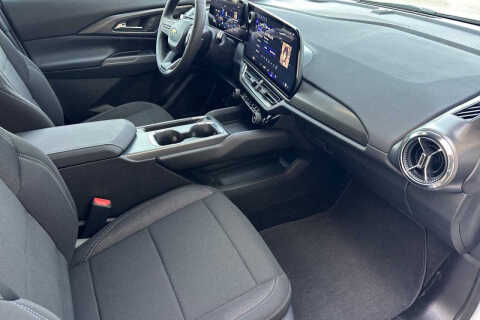 2026 Chevrolet Equinox EV LT 1