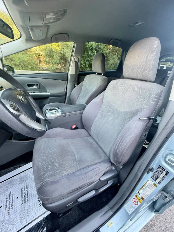 2012 Toyota Prius v