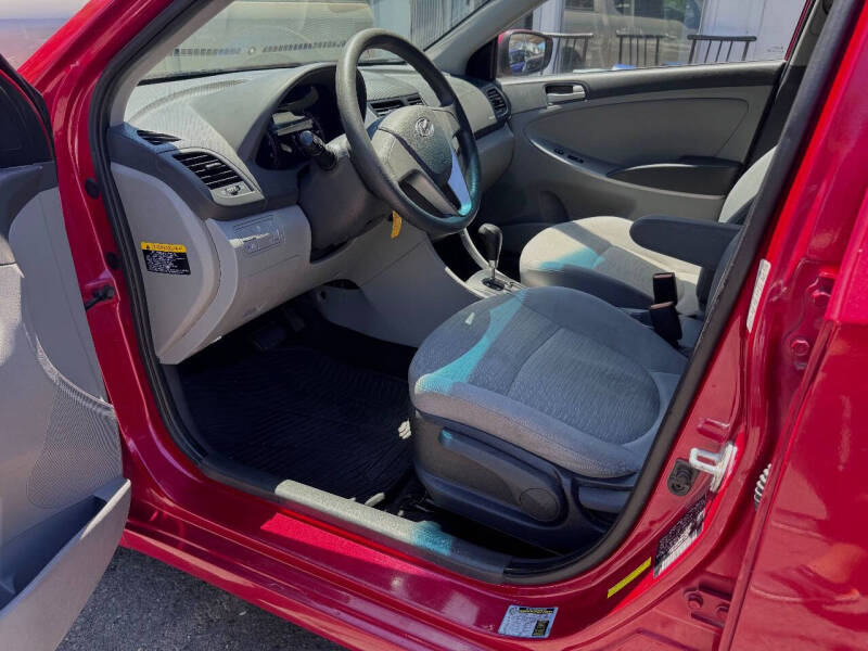 2017 Hyundai Accent SE