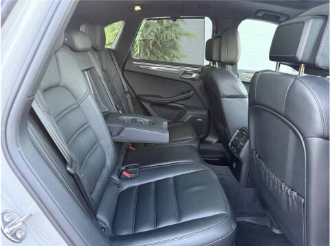 2021 Porsche Macan Turbo