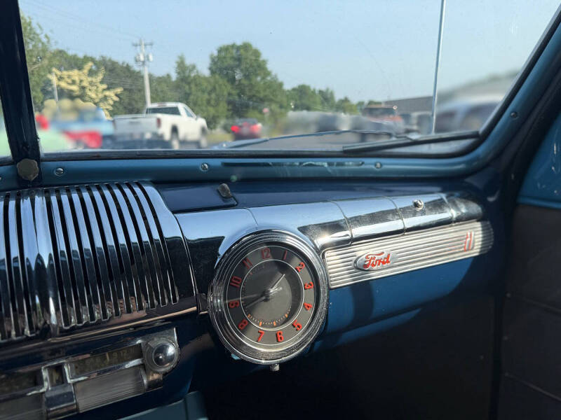 1946 Ford Super Deluxe