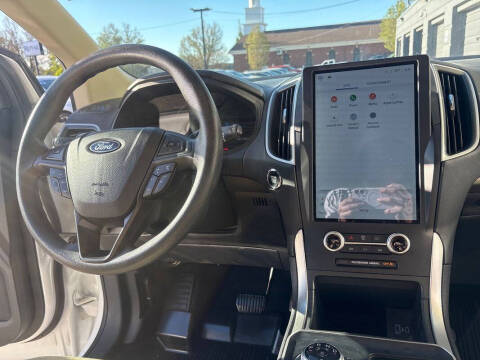 2023 Ford Edge SE