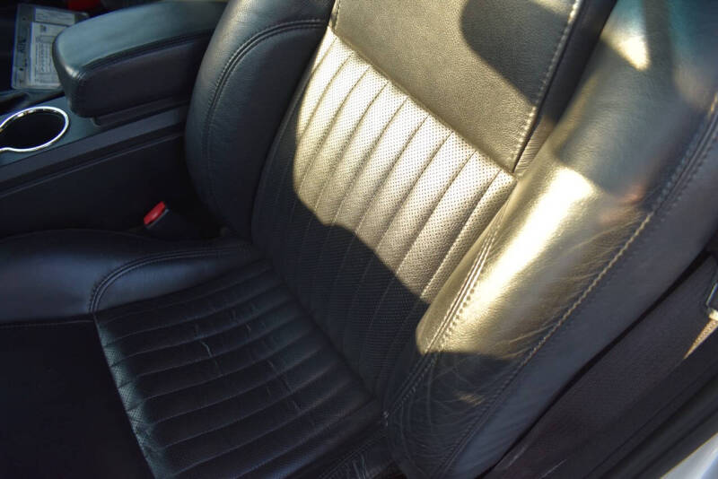 2004 Ford Thunderbird Deluxe