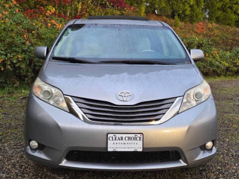 2012 Toyota Sienna XLE 8-Passenger