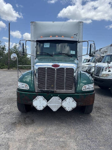 2018 Peterbilt 348