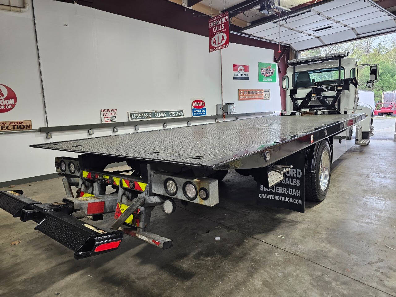 2020 Peterbilt 337 4