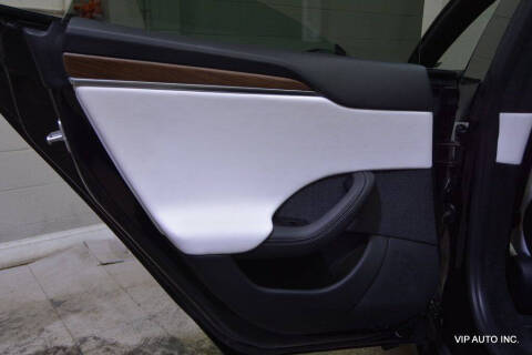 2022 Tesla Model S Plaid
