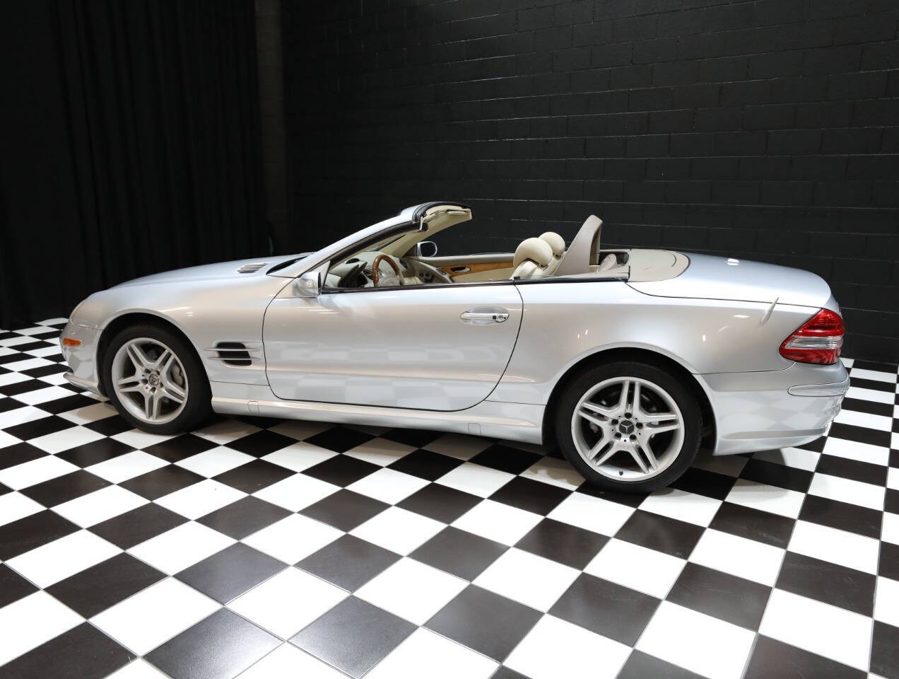 2007 Mercedes-Benz SL-Class 24