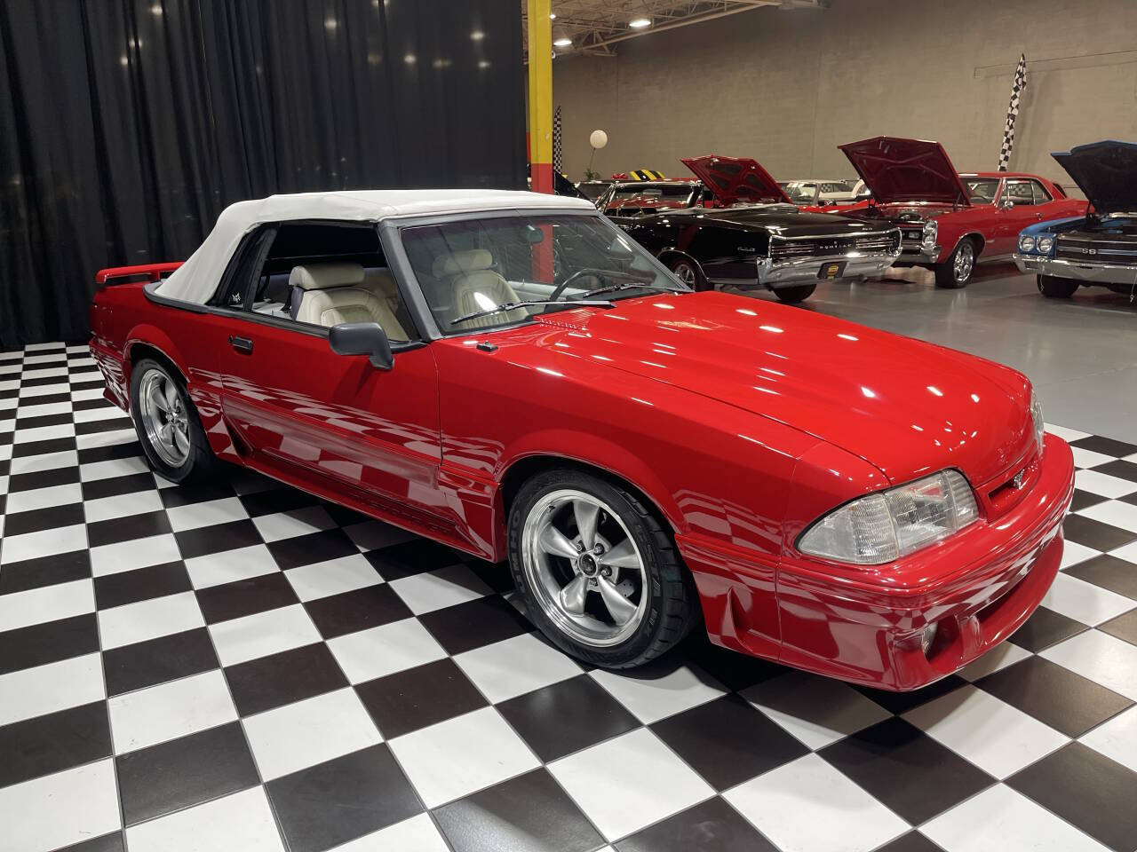 1993 Ford Mustang 17