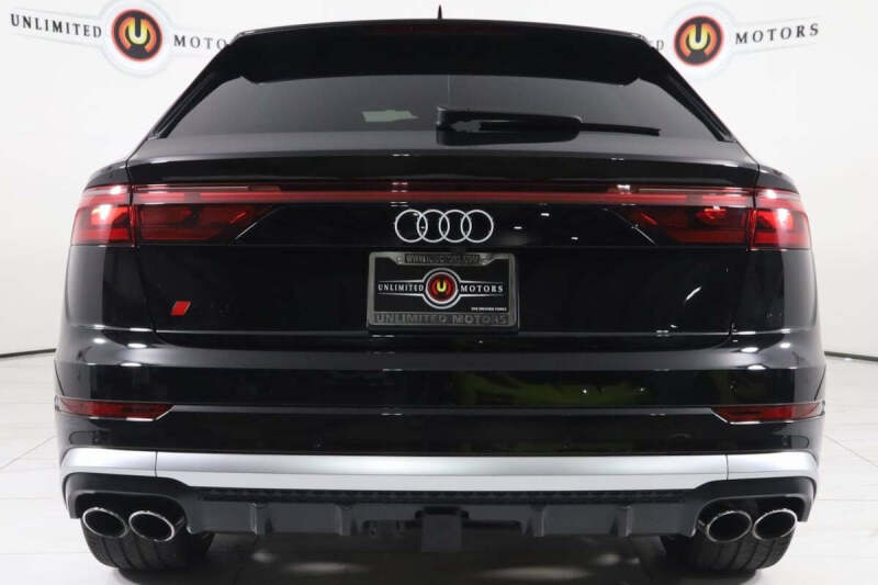 2024 Audi SQ8 4.0T quattro Premium Plus