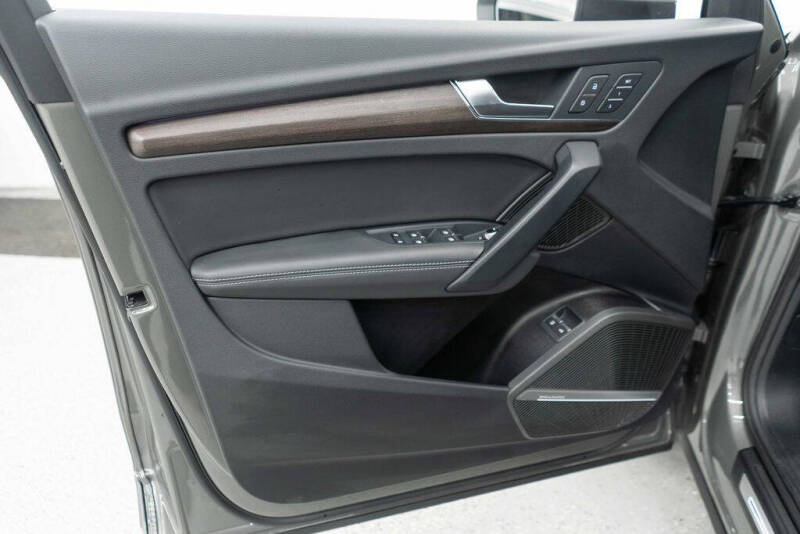 2024 Audi Q5 e quattro S line Prestg 55 TFSI