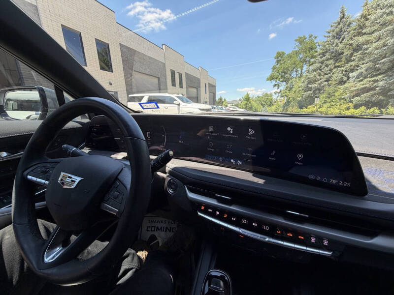 2024 Cadillac XT4 Sport