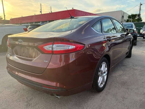 2015 Ford Fusion SE