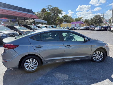 2018 Hyundai Elantra SE