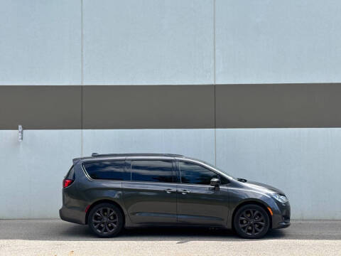 2019 Chrysler Pacifica Touring Plus