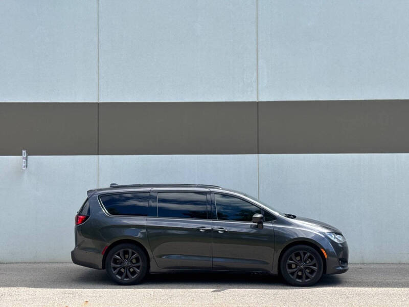 2019 Chrysler Pacifica Touring Plus