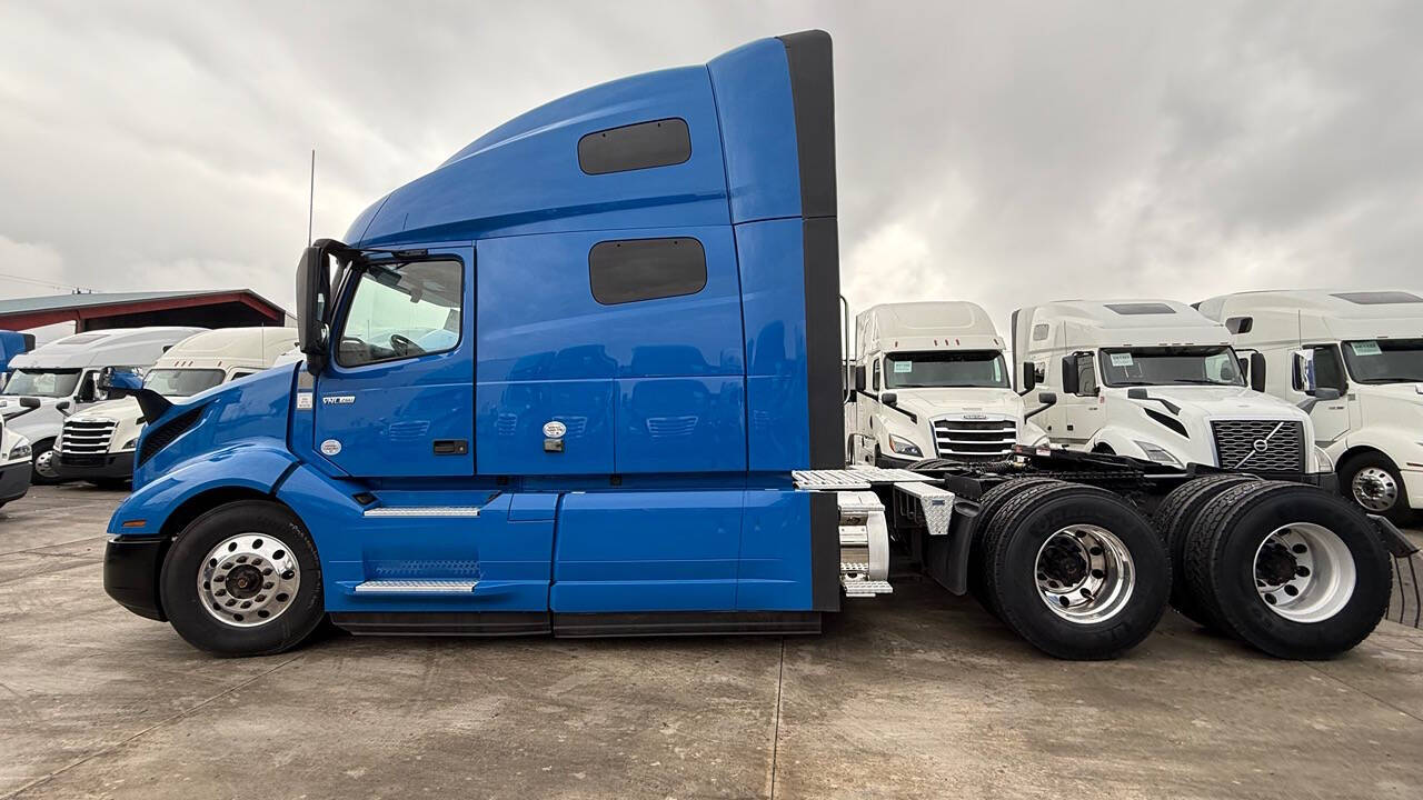 2020 Volvo VNL for sale at KING TRUCK TRAILER SALES in Bakersfield, CA