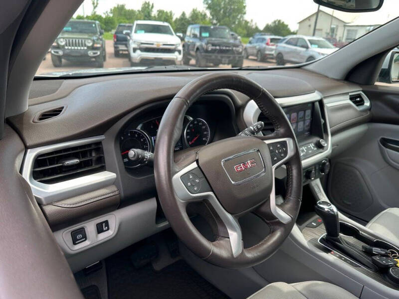 2017 GMC Acadia SLT-1