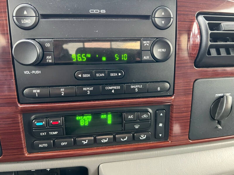 2005 Ford F-350 Super Duty Lariat