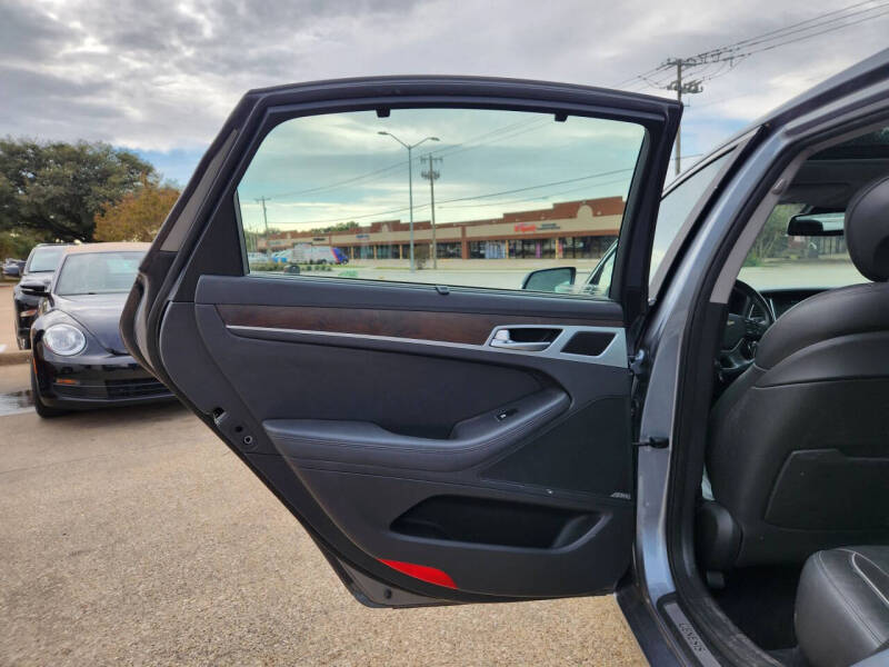 2015 Hyundai Genesis 5.0L