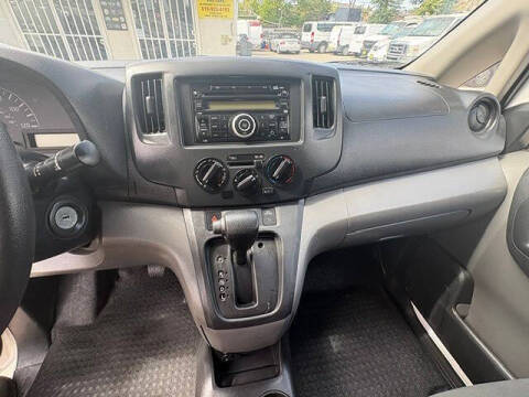 2017 Nissan NV200