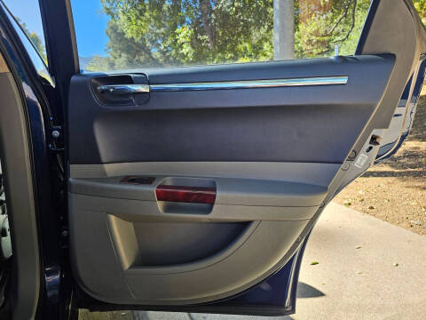 2005 Chrysler 300 Touring