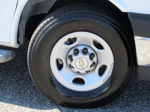 2024 Chevrolet Express 2500