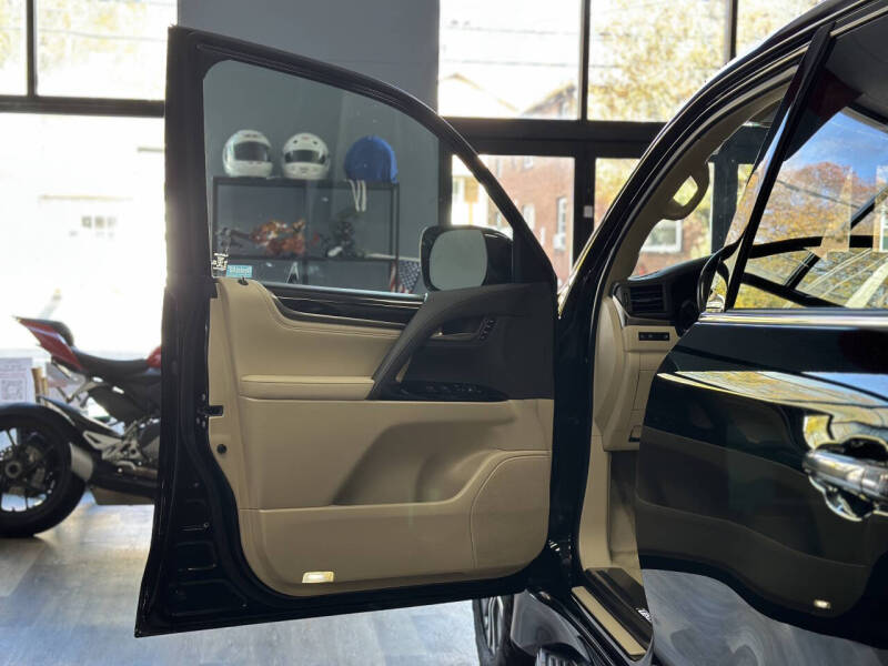 2018 Lexus LX 570 Two-Row