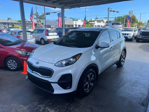 2021 Kia Sportage for sale at American Auto Sales in Hialeah FL