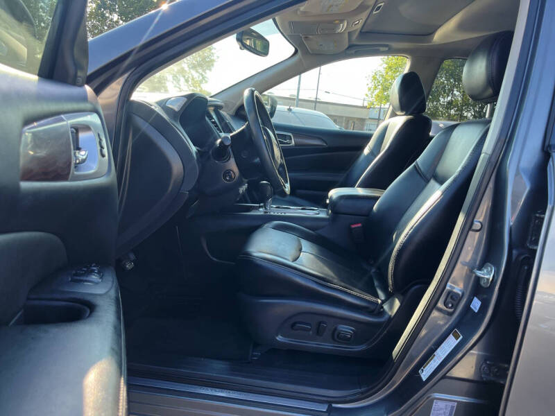 2020 Nissan Pathfinder Platinum