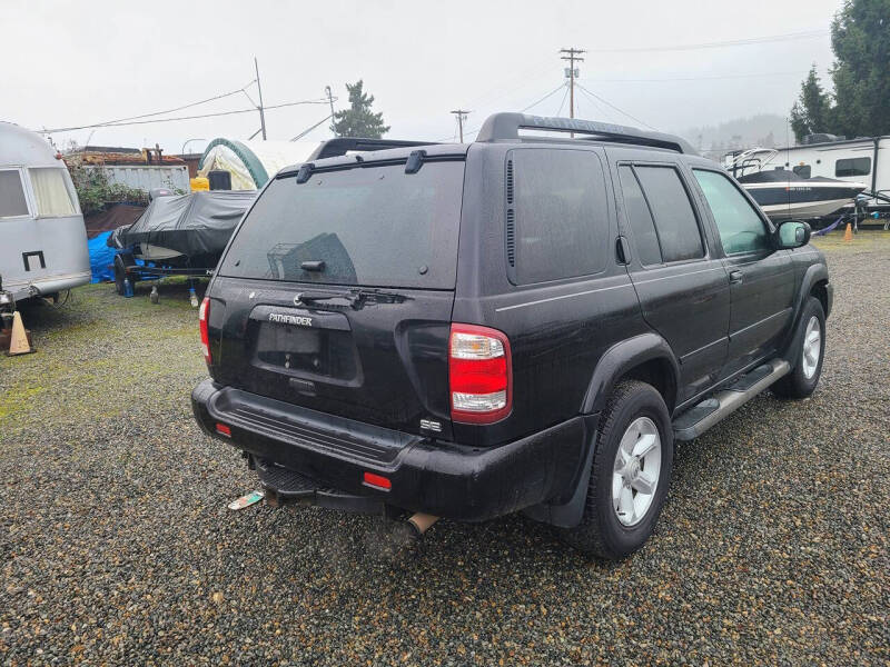 2004 Nissan Pathfinder SE