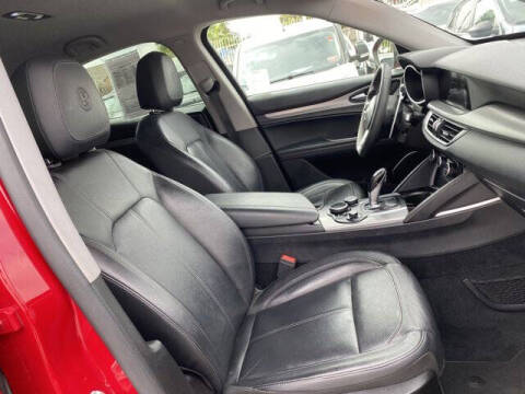 2018 Alfa Romeo Stelvio Sport