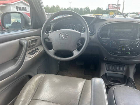 2005 Toyota Sequoia SR5