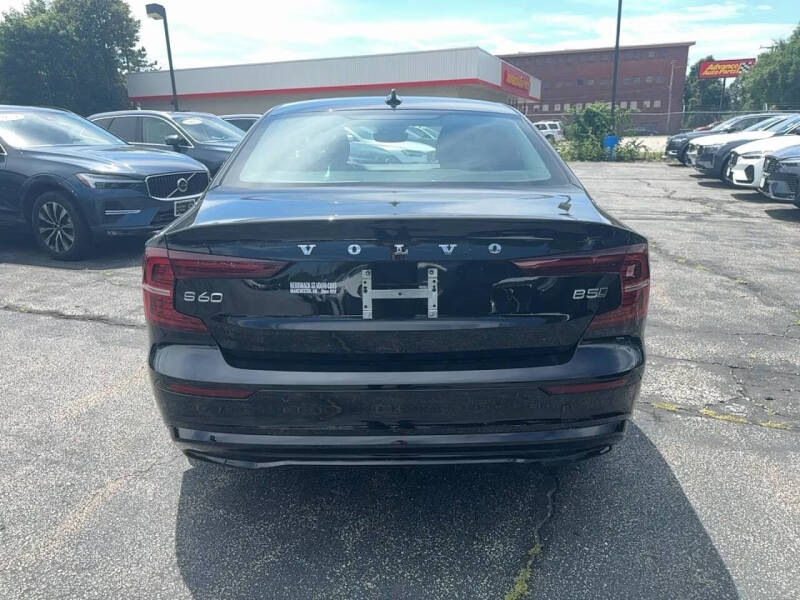 2025 Volvo S60 B5 Core