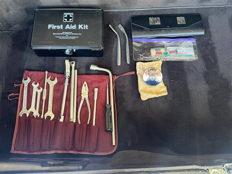 1984 Mercedes-Benz 380-Class 380 SL