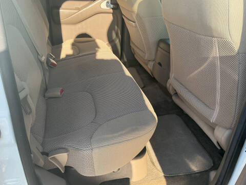 2017 Nissan Frontier SV