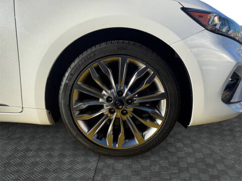 2020 Kia Cadenza Limited