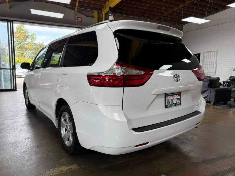 2015 Toyota Sienna