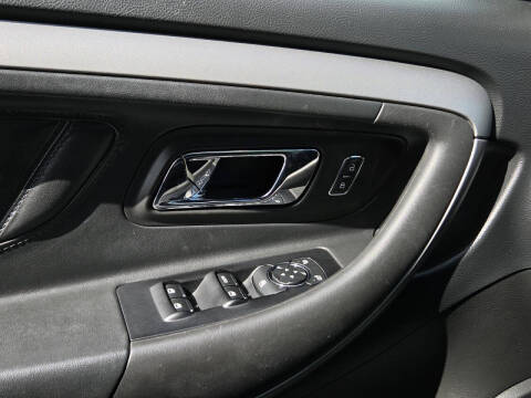 2016 Ford Taurus SEL