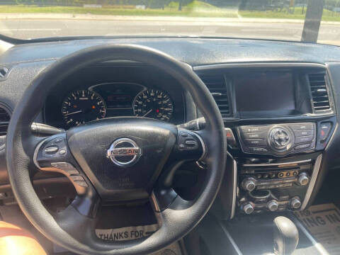 2019 Nissan Pathfinder SV