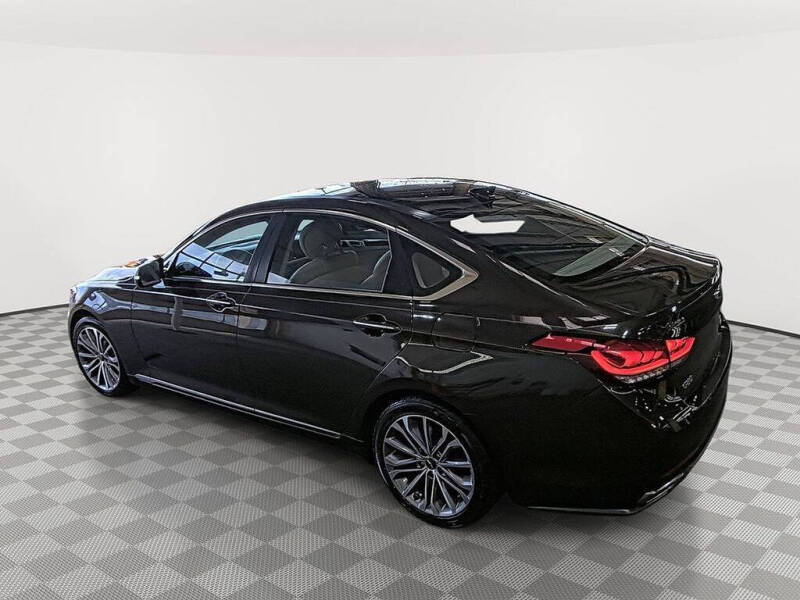 2017 Genesis G80