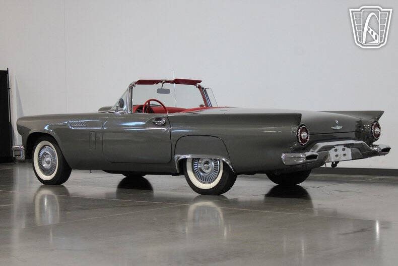 1957 Ford Thunderbird