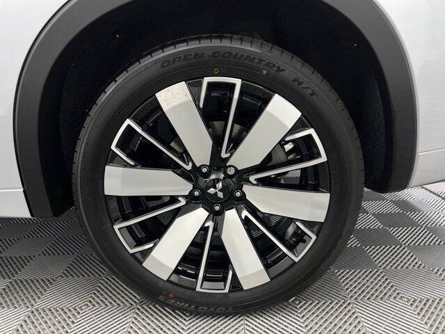 2025 Mitsubishi Outlander SEL