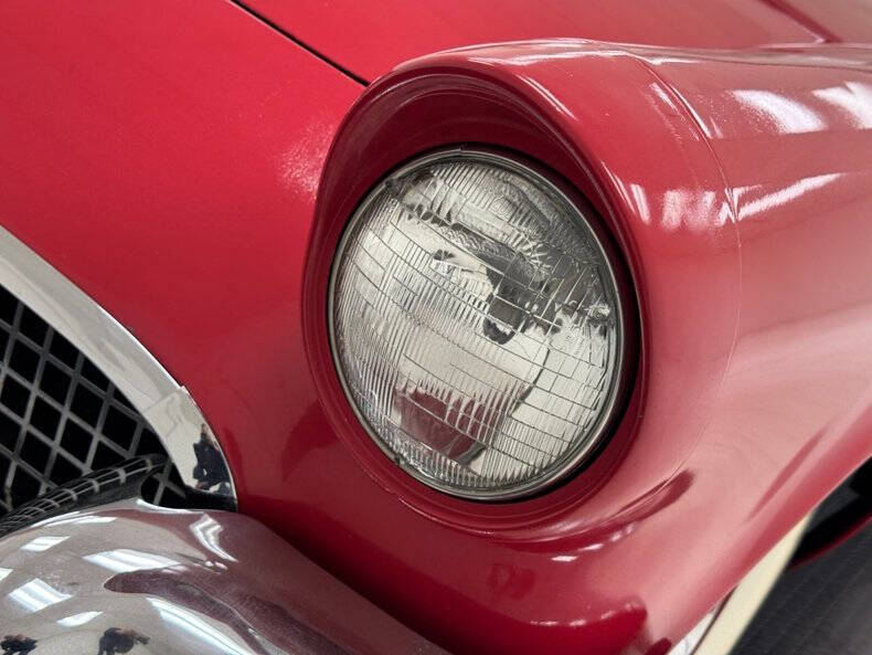 1957 Ford Thunderbird