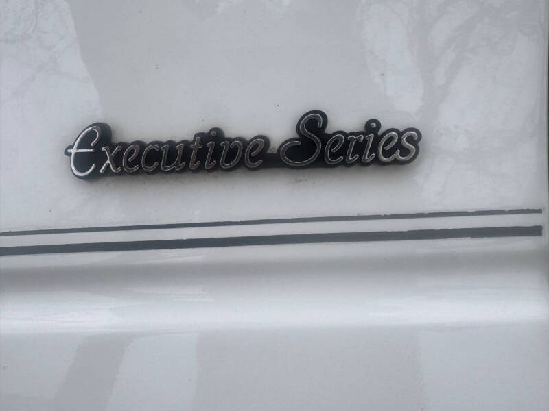 1998 Lincoln Town Car Executive