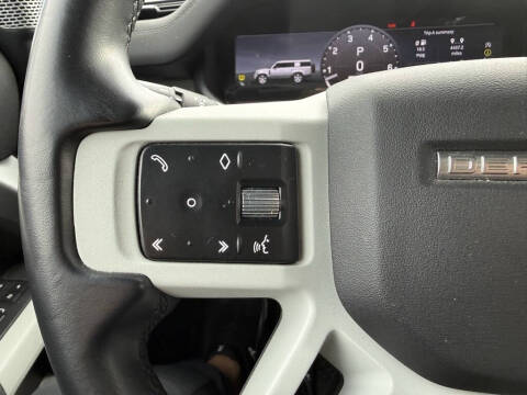 2023 Land Rover Defender 130 X-Dynamic SE